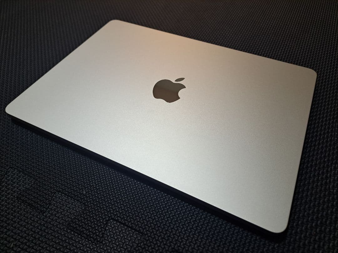 MacBook Air M2　スターライト メモリ16GB/SSD512GB