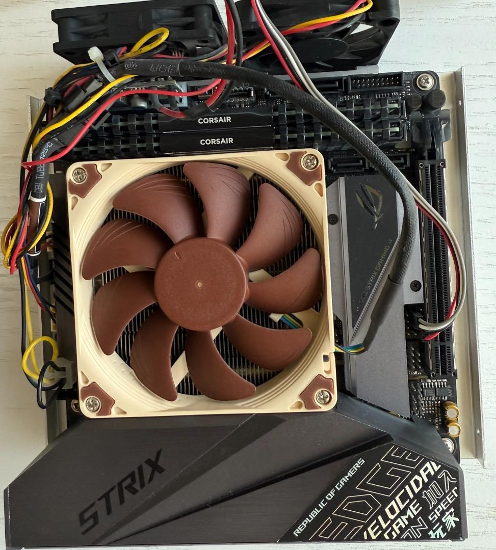 省電力省スペースパソコン Windows 11Pro