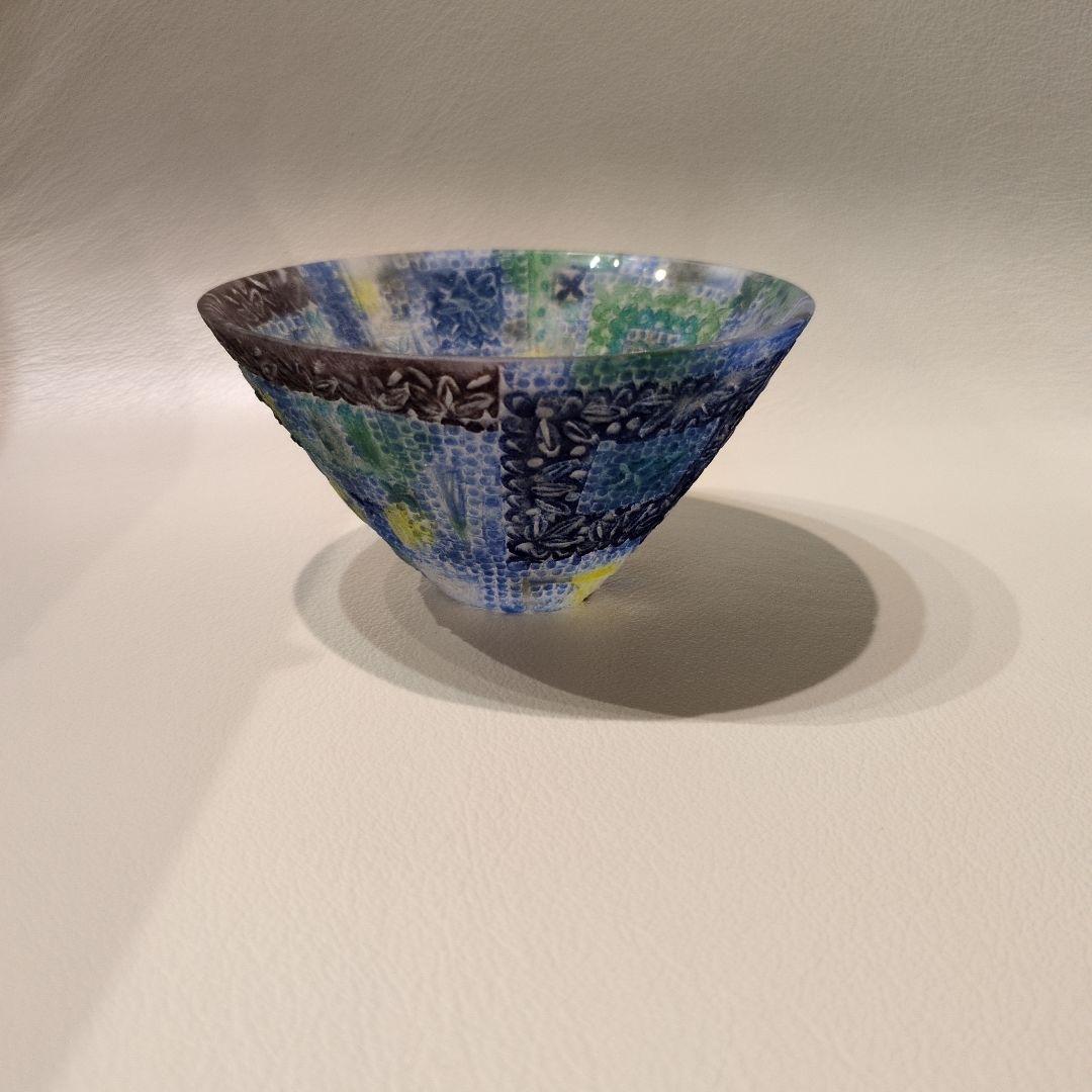 大室桃生 さんのガラス器