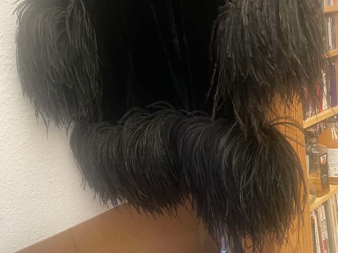 黒いフリンジ付きベルベットミニワンピース