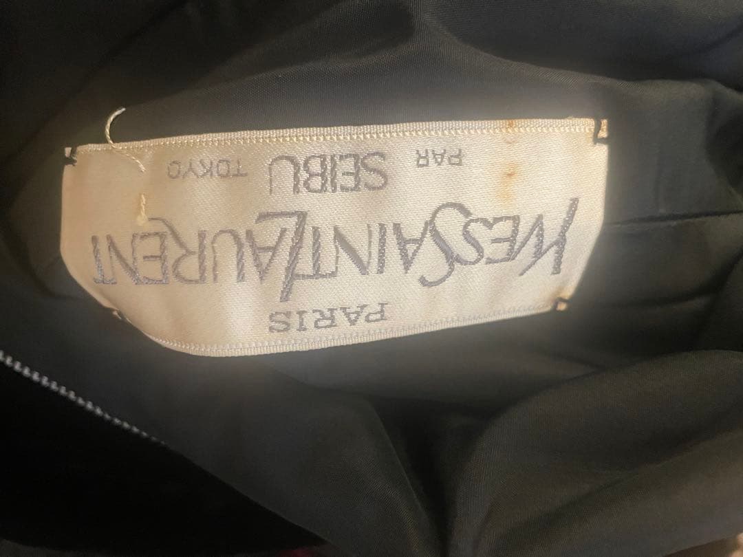 黒いフリンジ付きベルベットミニワンピース