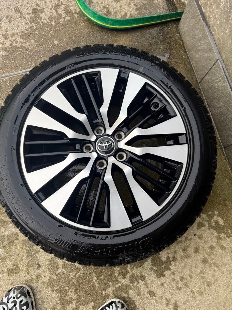 た*か様 トヨタ 18インチ 30後期scアルファード 純正ホイールスタッドレス