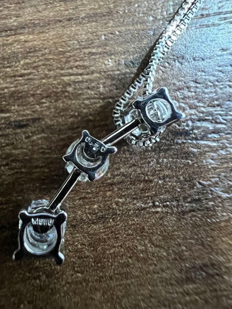 未使用　天然ダイアモンドネックレス　鑑別書付き