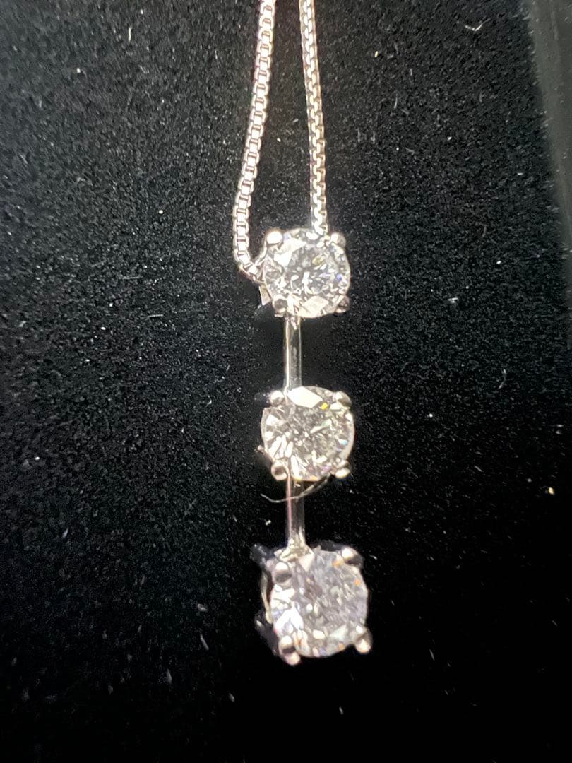 未使用　天然ダイアモンドネックレス　鑑別書付き