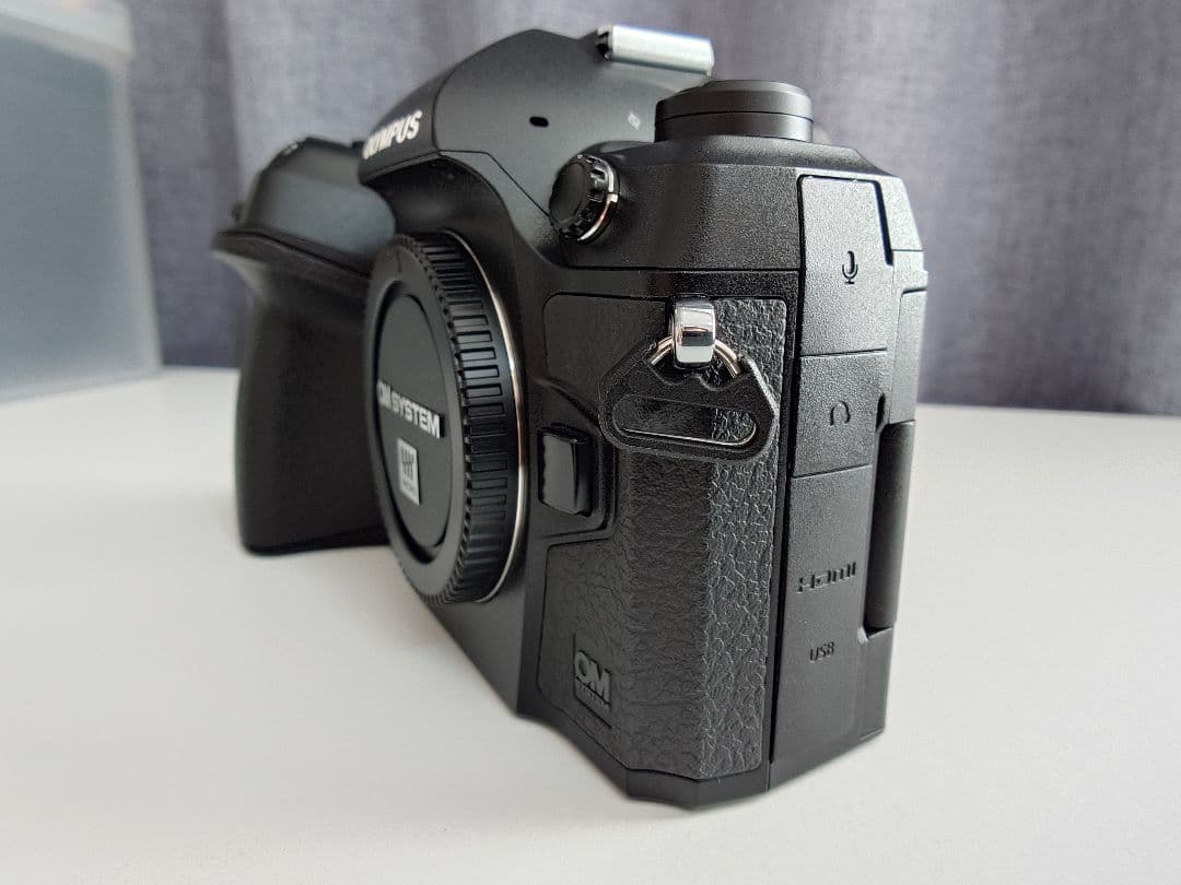 【美品・ショット数8798】OM SYSTEM OM-1 ボディ
