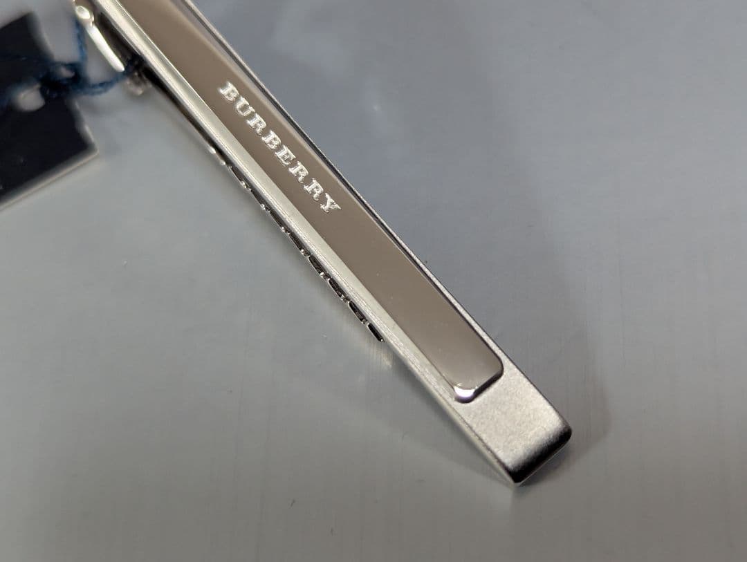 BURBERRY　ネクタイピン　未使用　シルバー　クリスマス