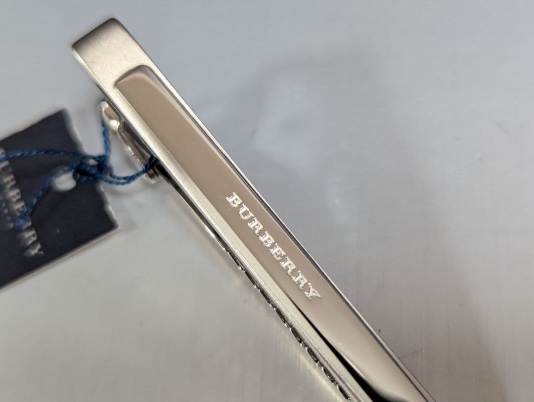 BURBERRY　ネクタイピン　未使用　シルバー　クリスマス