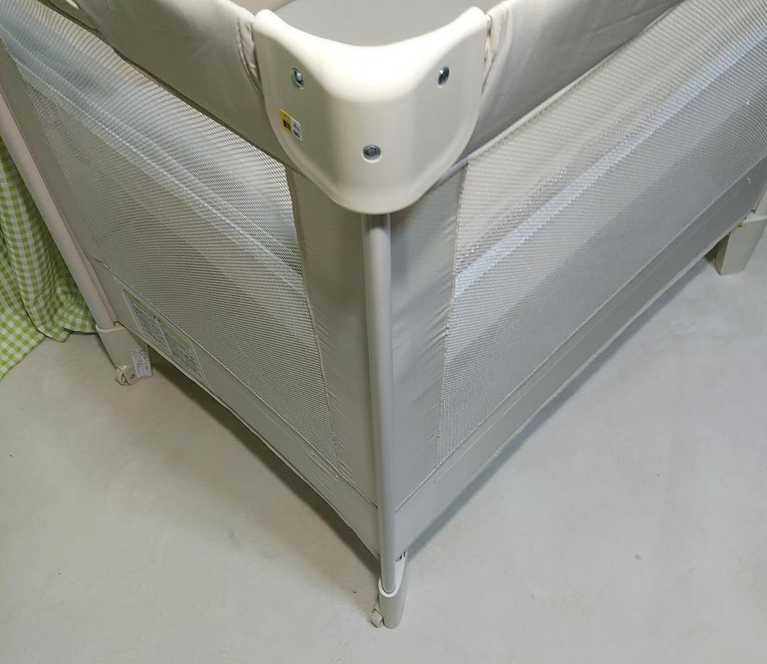 美品　アップリカ ココネルエアー　べビーベッド　クリーニング済　ヤケ、シミ汚無