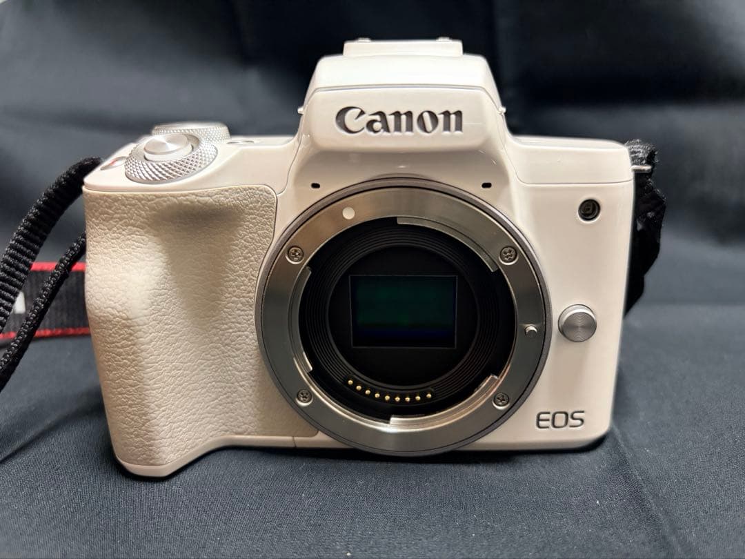 即日発送 Canon EOS KISS M ホワイト レンズ2本付き