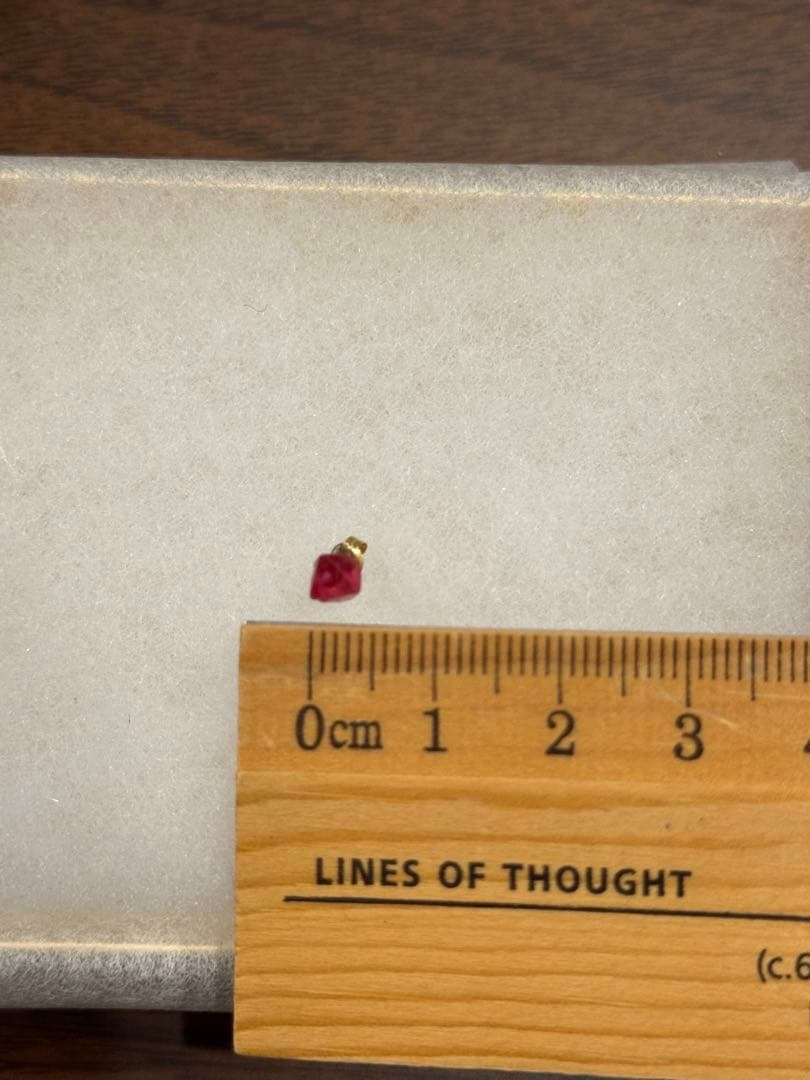 ボロロ スピネルクリスタル ロックピアス　保証書付き　K18 片耳用