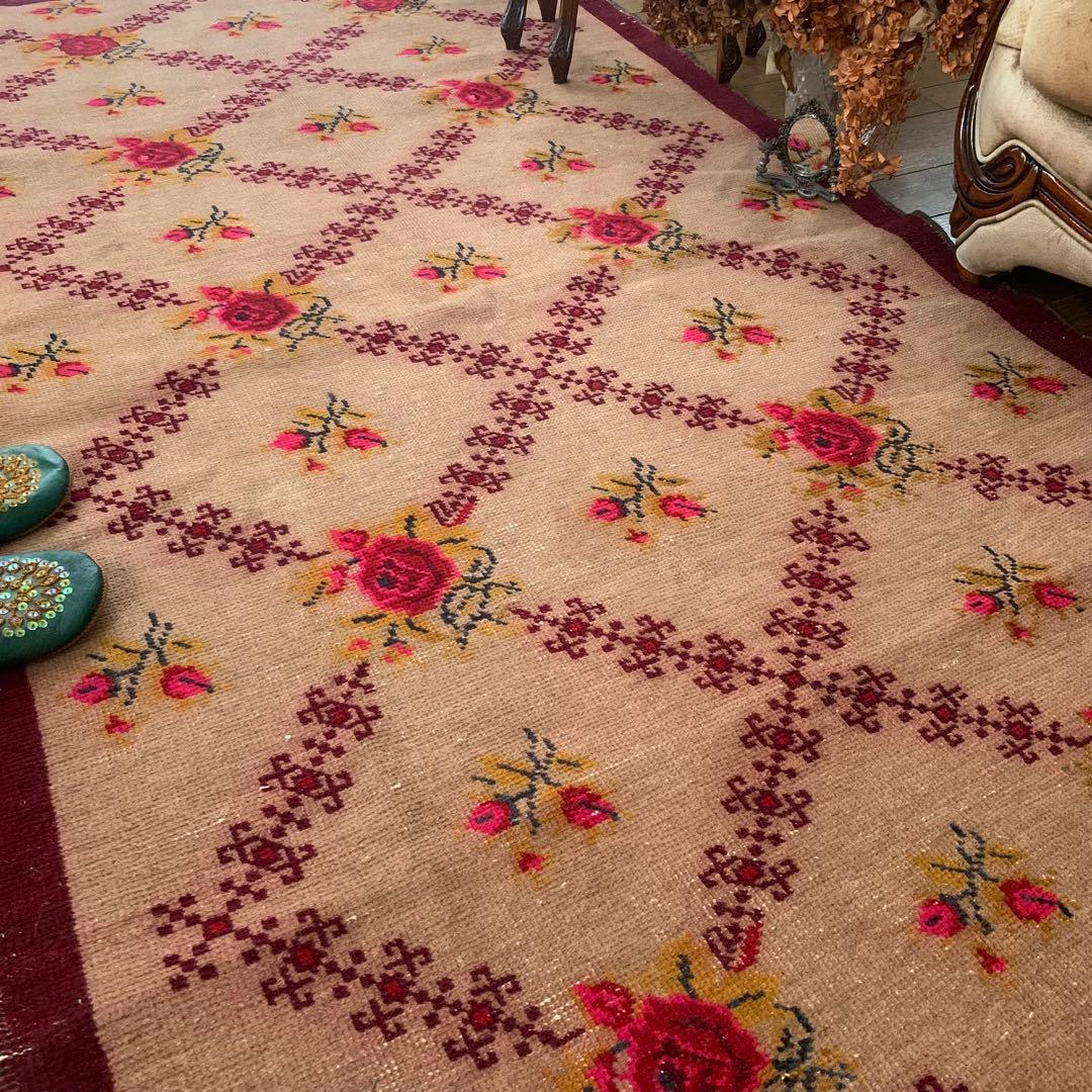 訳あり　超レア　トルコヴィンテージラグ　ローズ　206×113 薔薇　トルコラグ