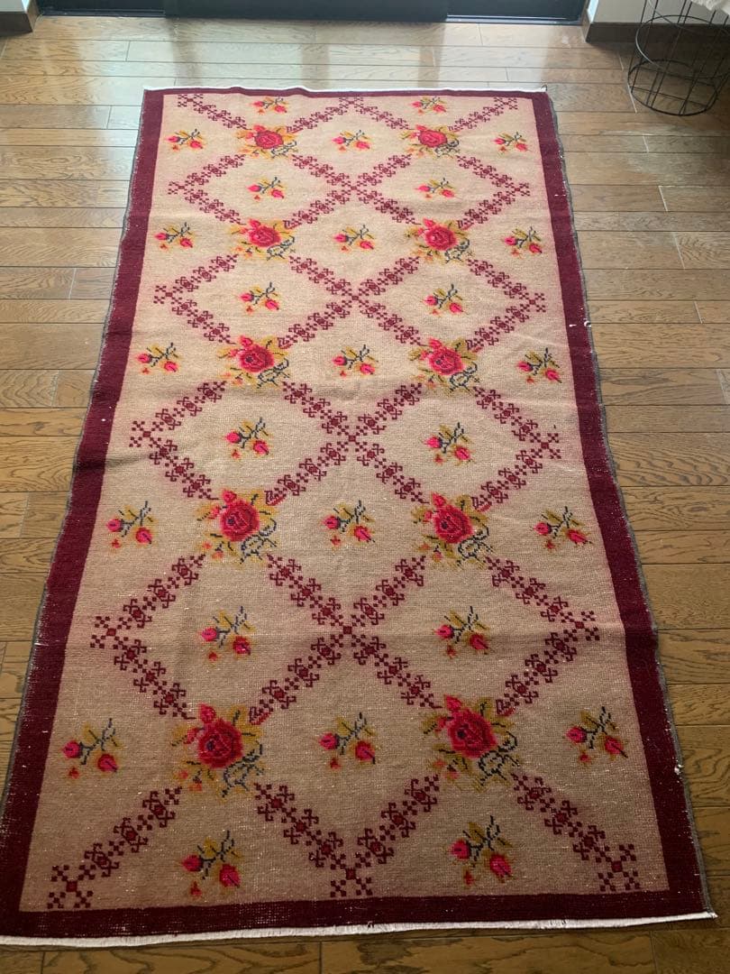 訳あり　超レア　トルコヴィンテージラグ　ローズ　206×113 薔薇　トルコラグ