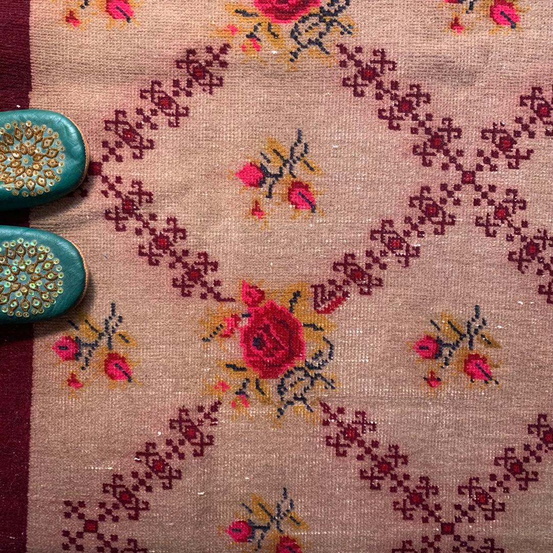 訳あり　超レア　トルコヴィンテージラグ　ローズ　206×113 薔薇　トルコラグ