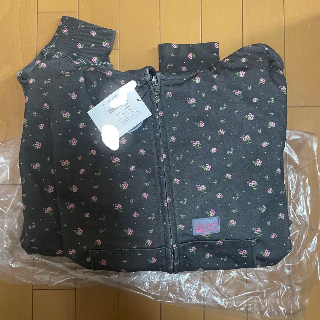 maru little sunny bite パーカー 小花 黒