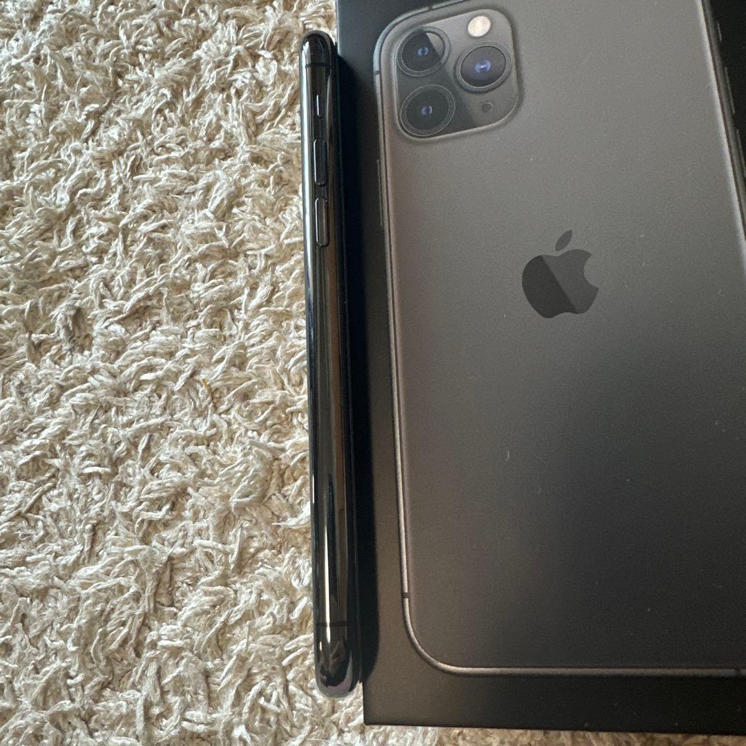 iPhone11プロ　256GB