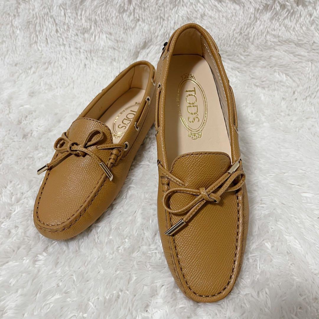 未使用級Tod’s トッズ ドライビングシューズ ゴンミーニ サフィアーノレザー