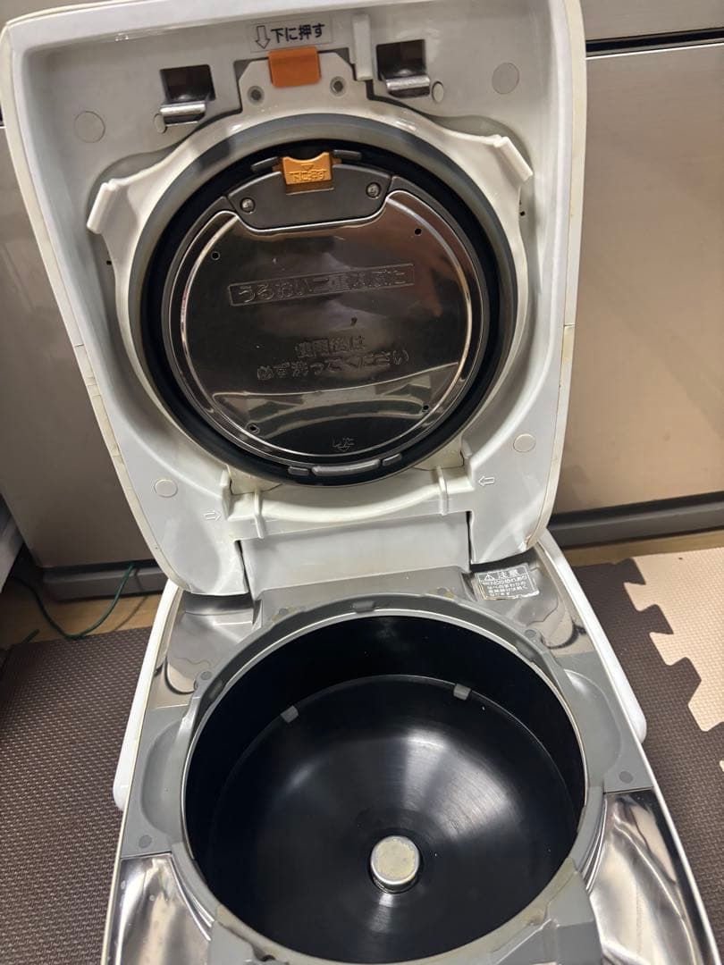 象印 圧力IH炊飯ジャー　「炎舞炊き」 NW-KA10 -2019年製