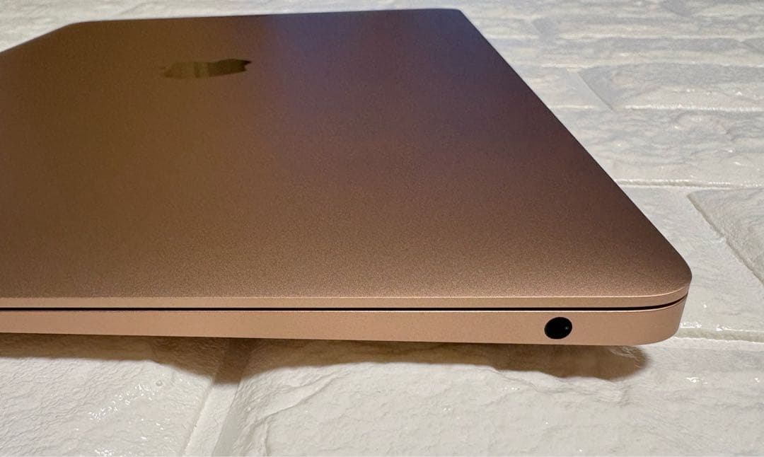 2020 MacBook Air 13インチ 8GB 256GB ゴールド