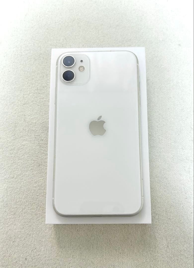 iPhone 11 ホワイト 本体 64GB ジャンク品