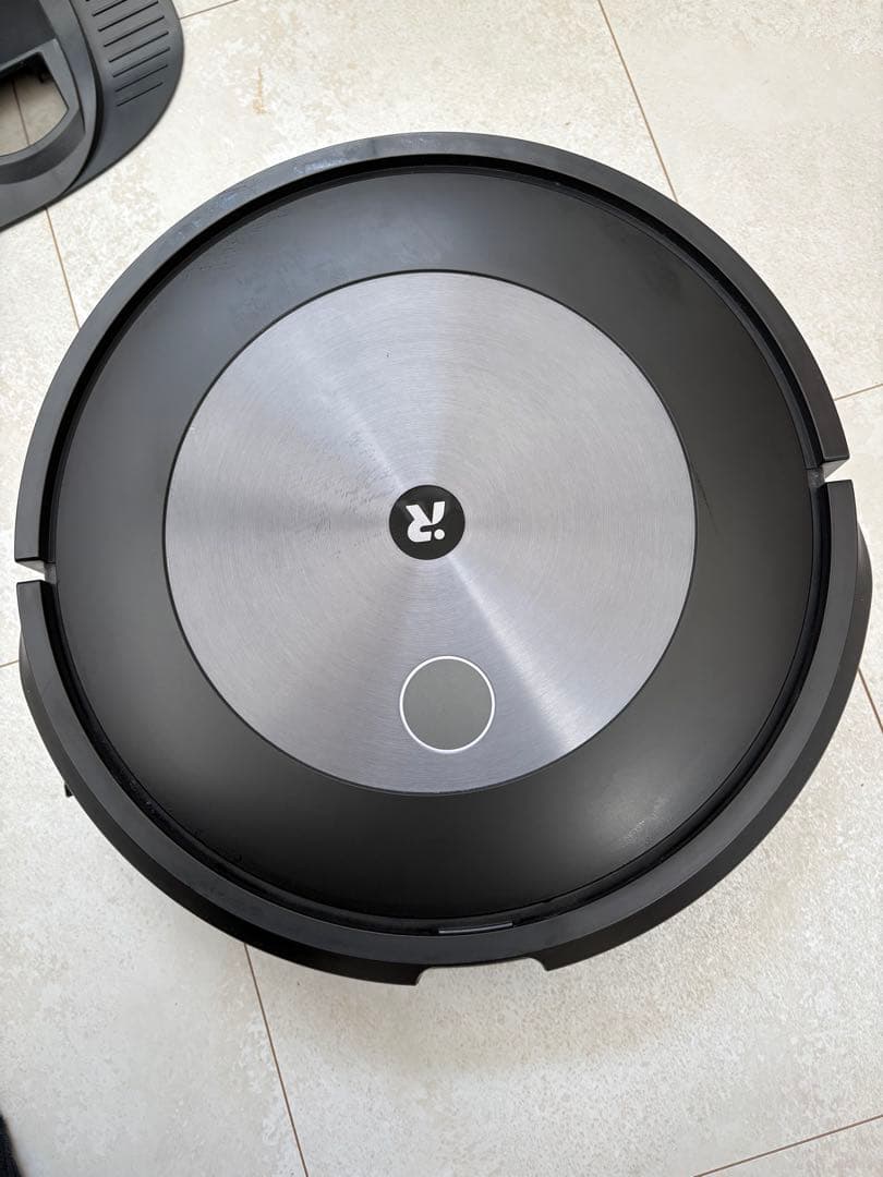 ルンバj7+ 箱無し