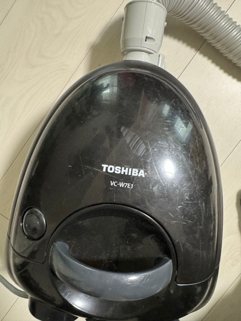 TOSHIBA 東芝 VC-W7E1-K 2016年製 紙パック式掃除機