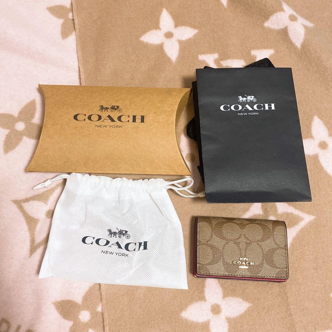 【コロン】 【新品未使用】COACH 名刺入れ ギフトラッピング済み