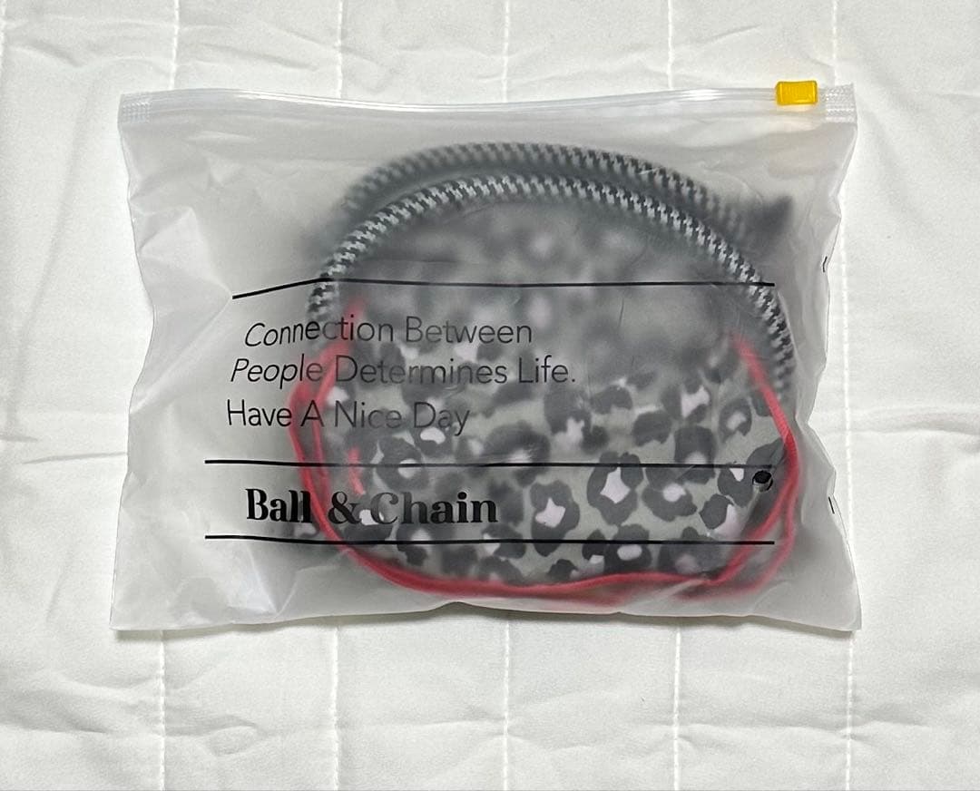 ボール＆チェーン　キティコラボ　レオパード柄グレー　日焼けキティ　新品未使用