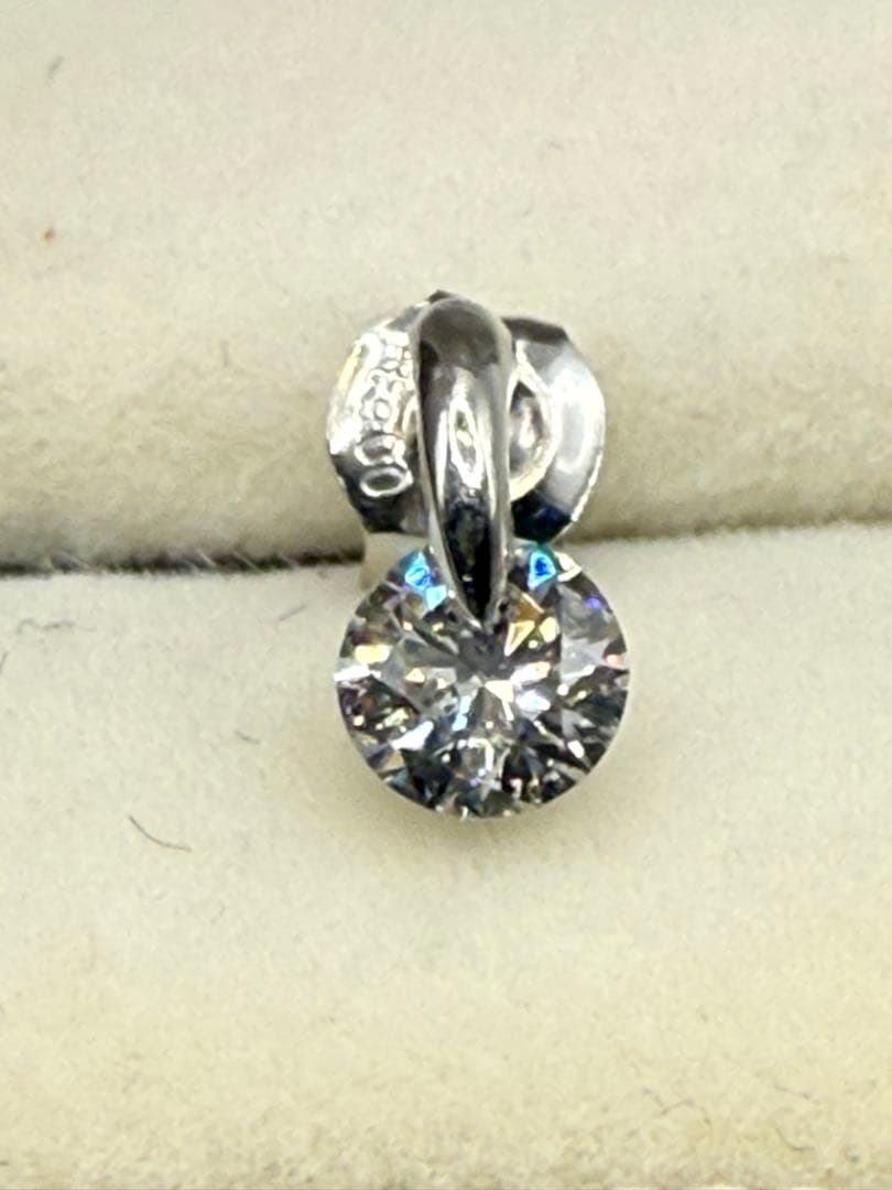 プラチナ　ダイヤモンドピアス　片耳のみ