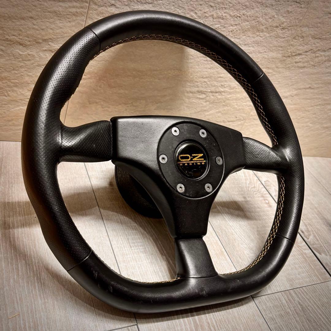 O.Z. ステアリング ステアリングボス付　希少品