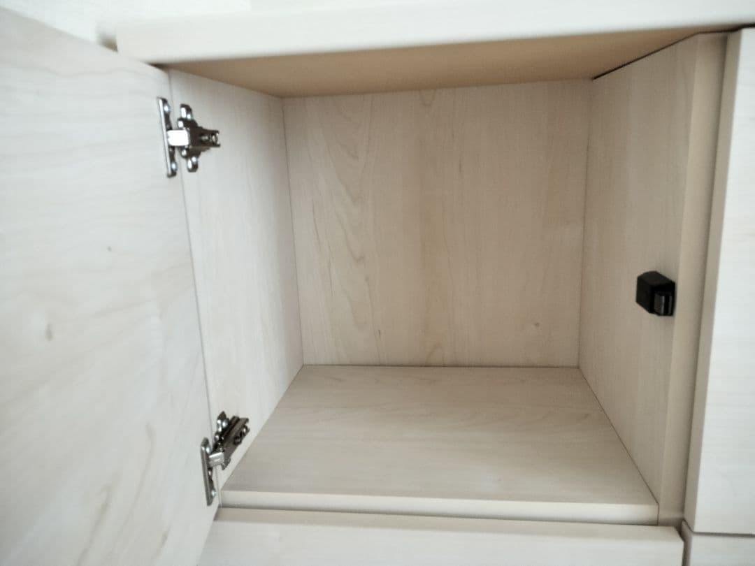 【専用】収納棚 プッシュ式扉付き 国産家具 マルチキャビネット