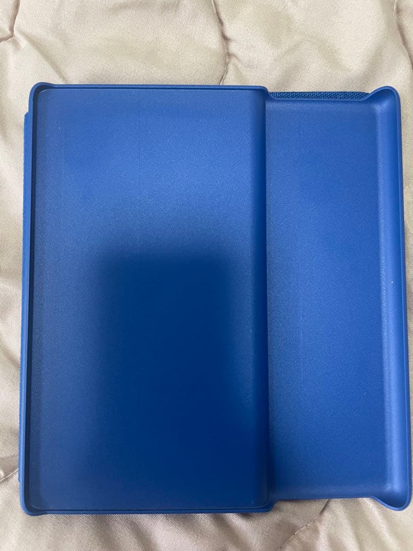 ほぼ新品。Kindle Oasis 第10世代 32GB Wi-Fi