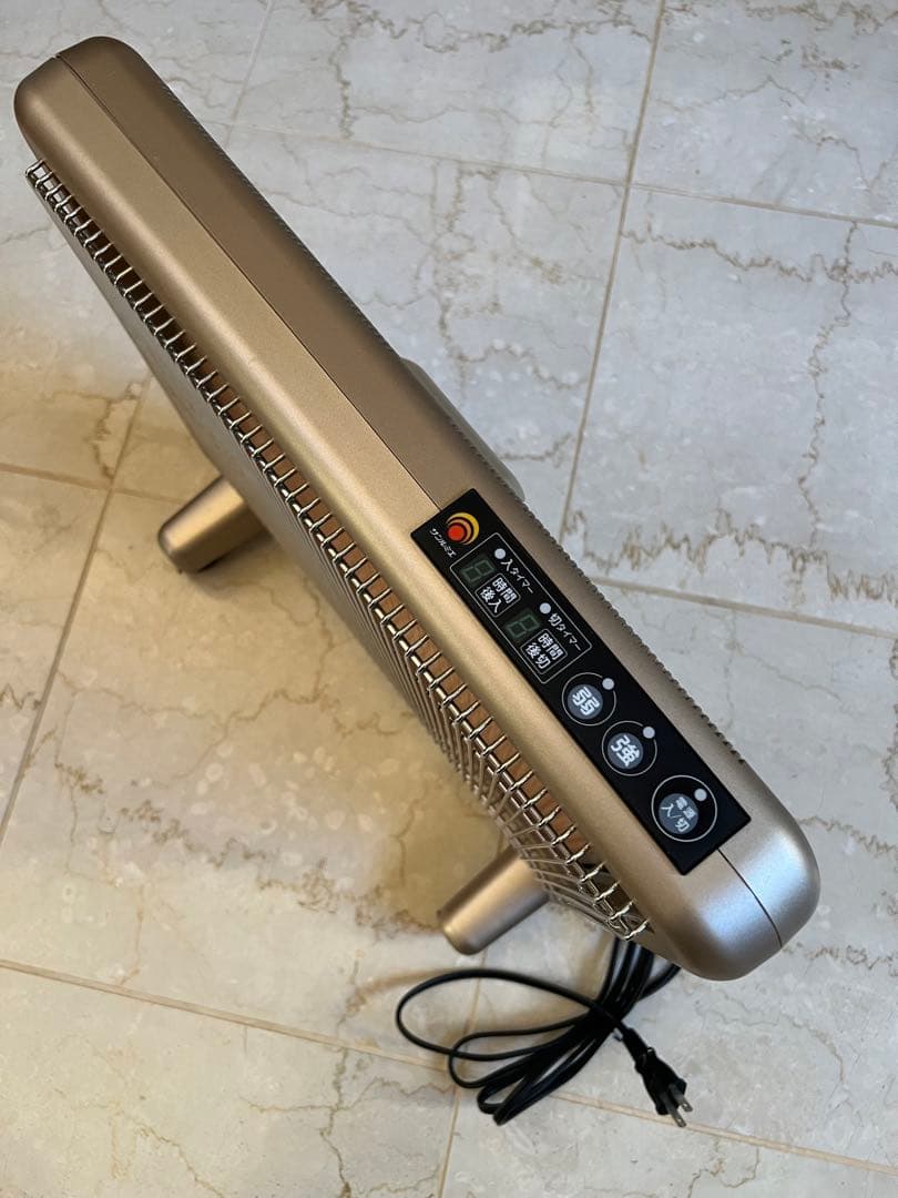 極美品 サンルミエ E800L-TM 遠赤外線暖房器 タイマー付