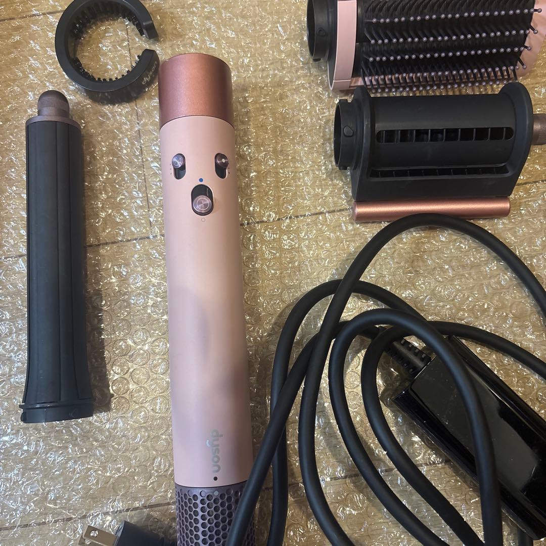 タイムセール　ダイソンドライヤー　ピンク