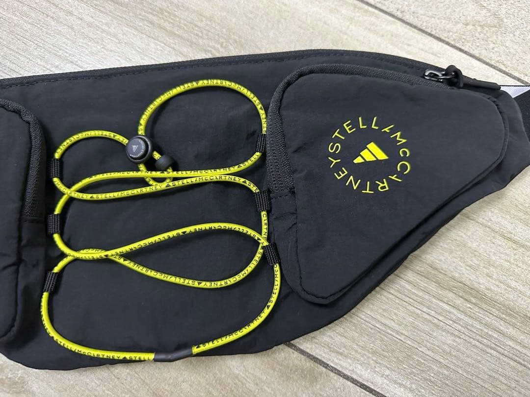 【新品未使用】adidas ステラマッカートニー　ウエストポーチ　ボディーバッグ