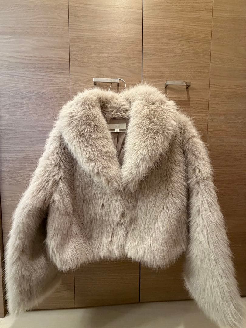 ZARA フェイクファー ショートコート ラペルカラー