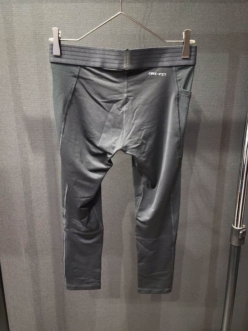 Jordan DRI-FIT とナイキプロ ブラック レギンス Lサイズ