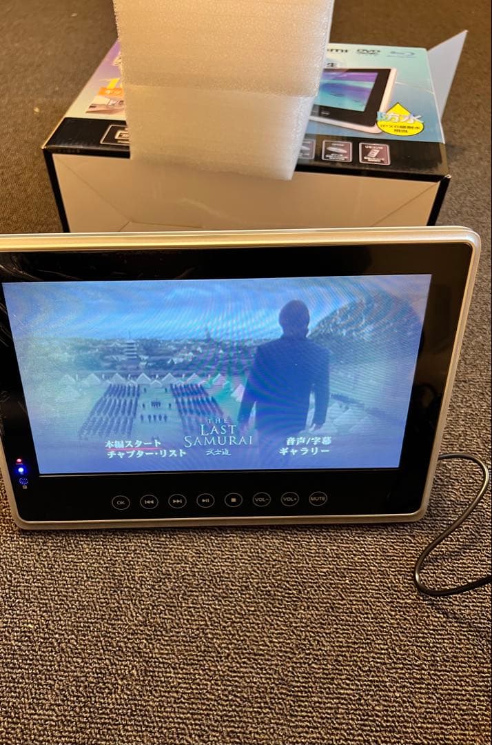 ★Superbe B10WP 10インチ防水ブルーレイ/DVDプレーヤー★