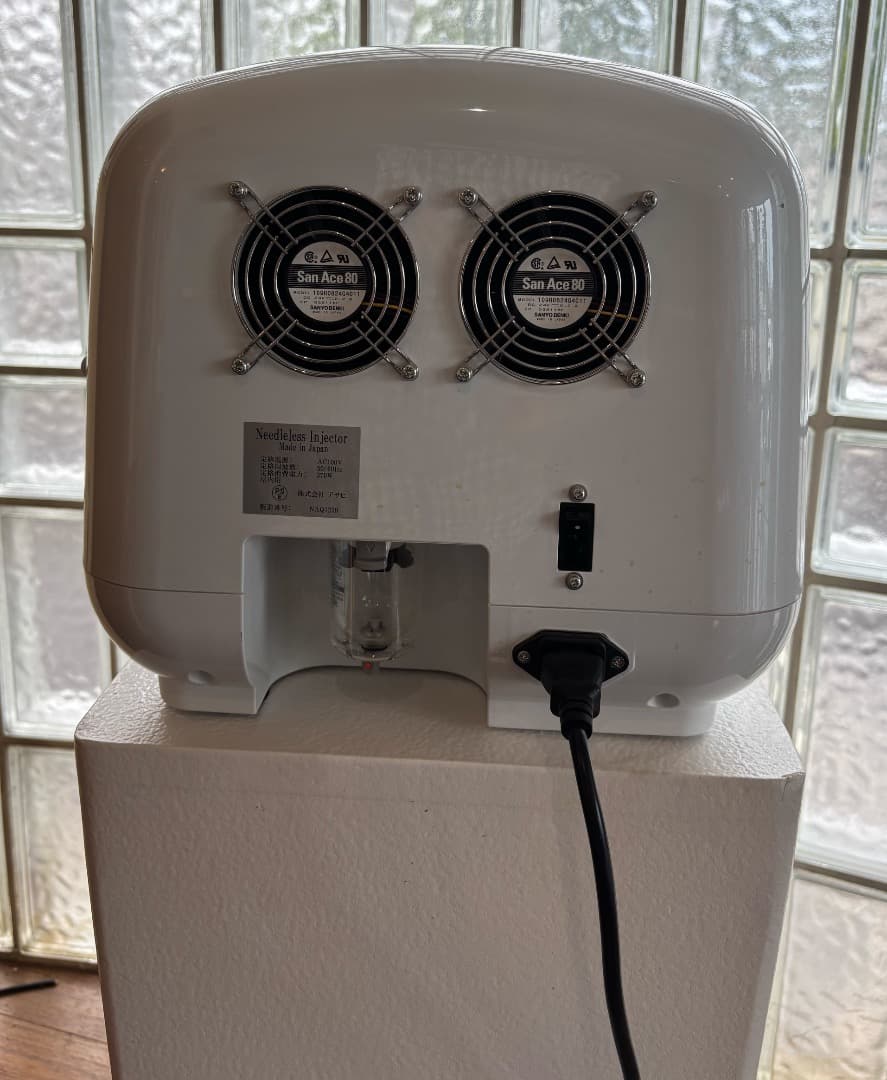 アクアドエア（ニードルレスインジェクター）＋専用美容液44個