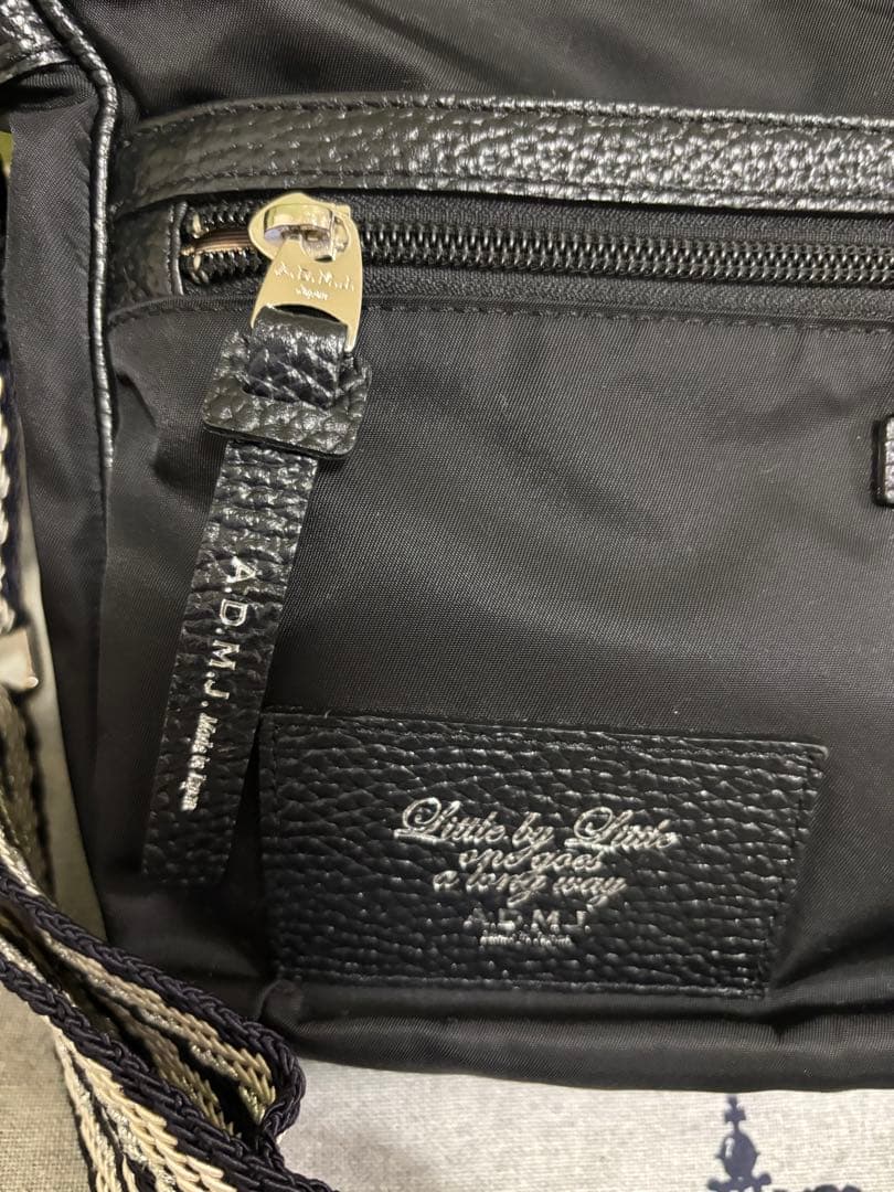 ADMJ デイビス ボディバッグ ブラック