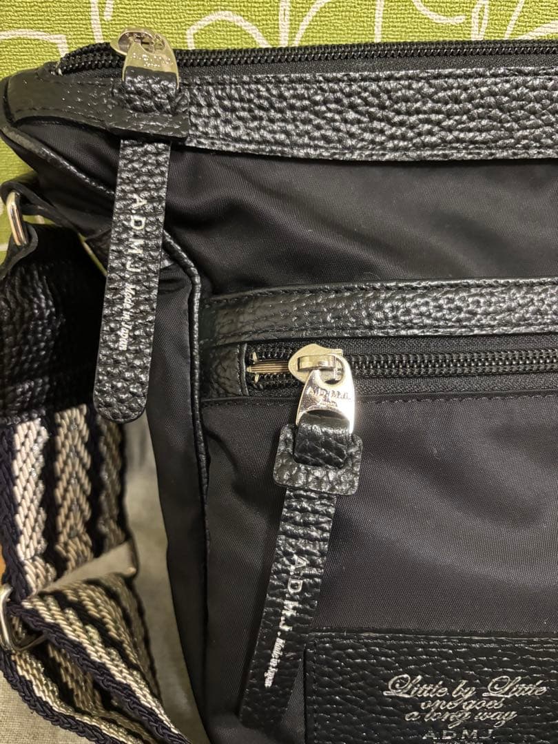 ADMJ デイビス ボディバッグ ブラック