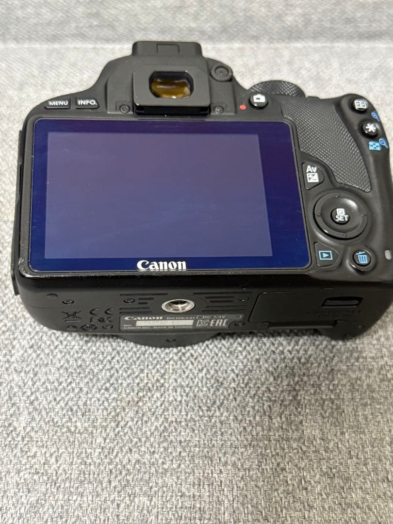 Canon EOS Kiss X7 一眼レフカメラ 【期間限定値下げ】