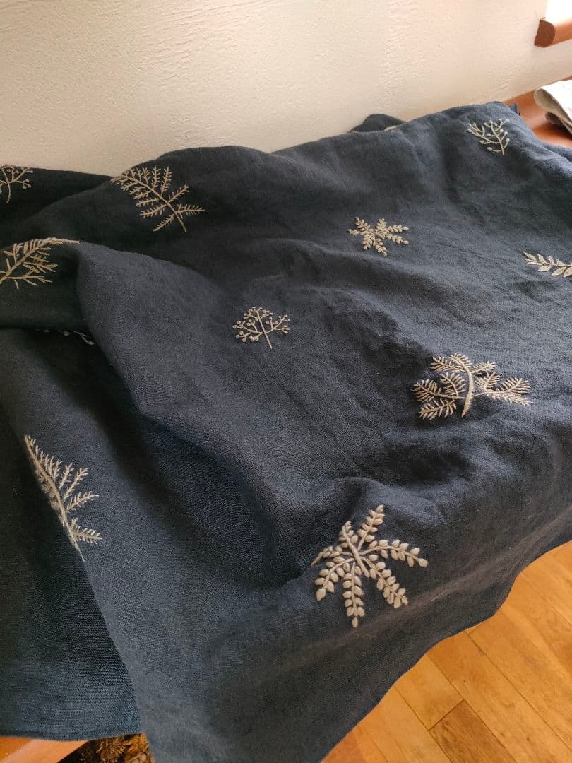 【リネン刺繍　ちゃちゃ子ページ】マルチクロス　ボートポーチ