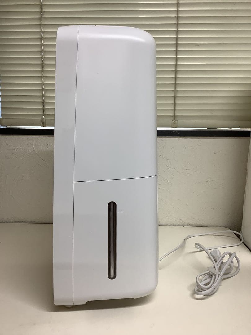 2024年製 シャープ 衣類乾燥除湿機 CV-R71-W