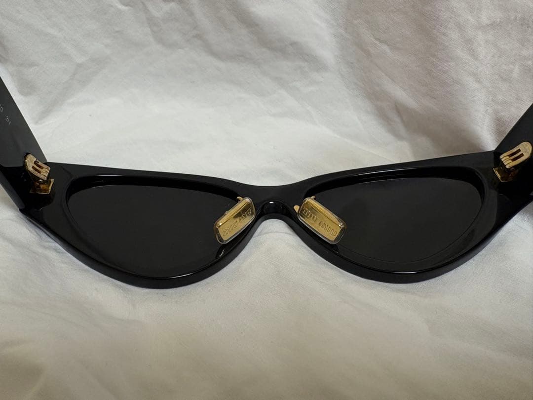 MiuMiuサングラス