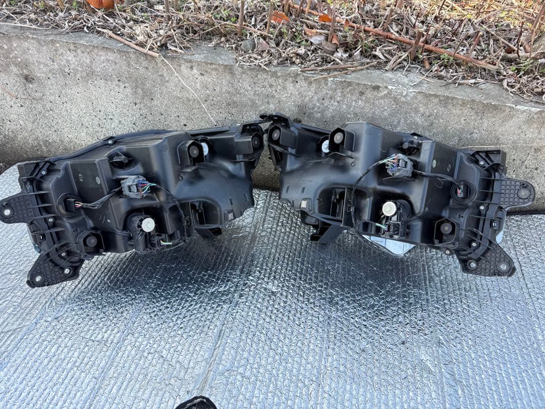 スペーシア MK54S/MK94S 純正 LED 右 左ヘッドライト KOITO