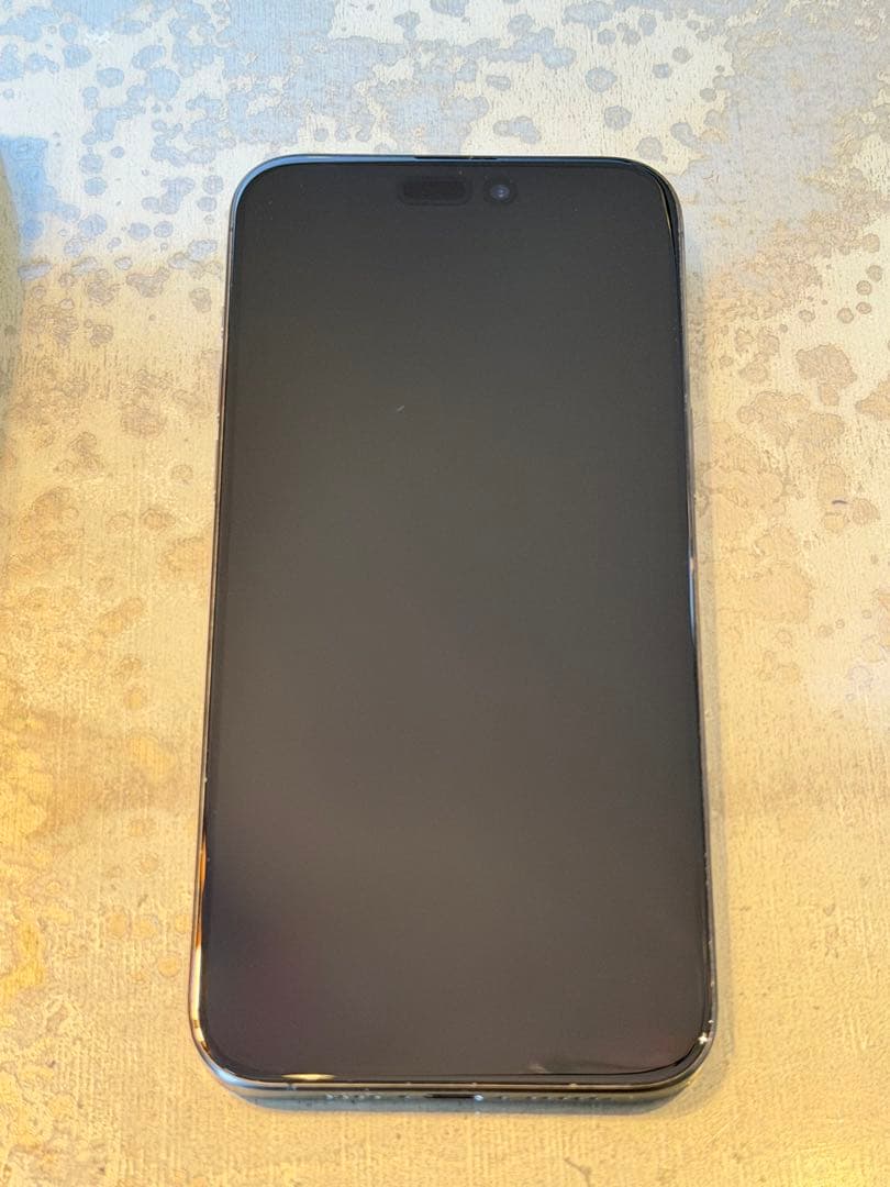 iPhone 15 Pro Max ブラックチタニウム 256GB SIMフリー