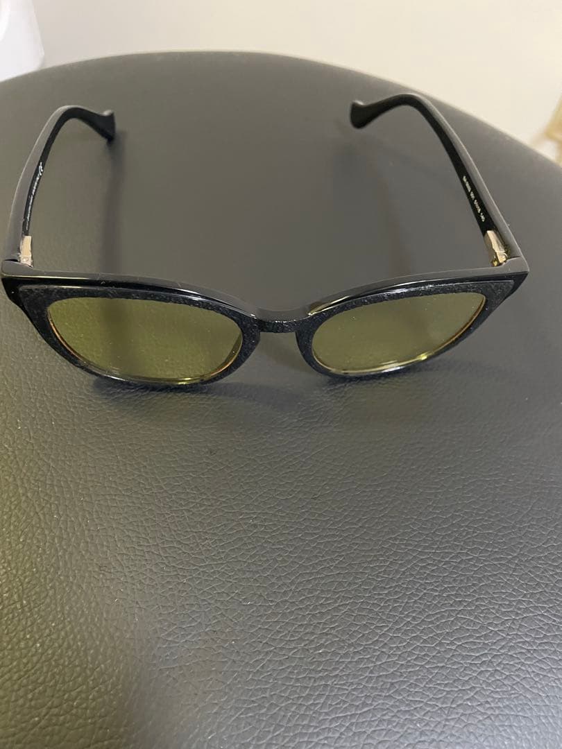 鉄*団様 BALENCIAGA キャットアイサングラス