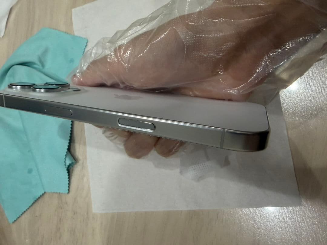 iPhone16PRO 256gb ホワイトチタニウム