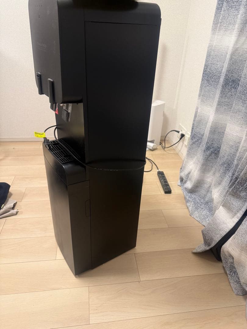 ウォーターサーバー ブラック 冷温水機能