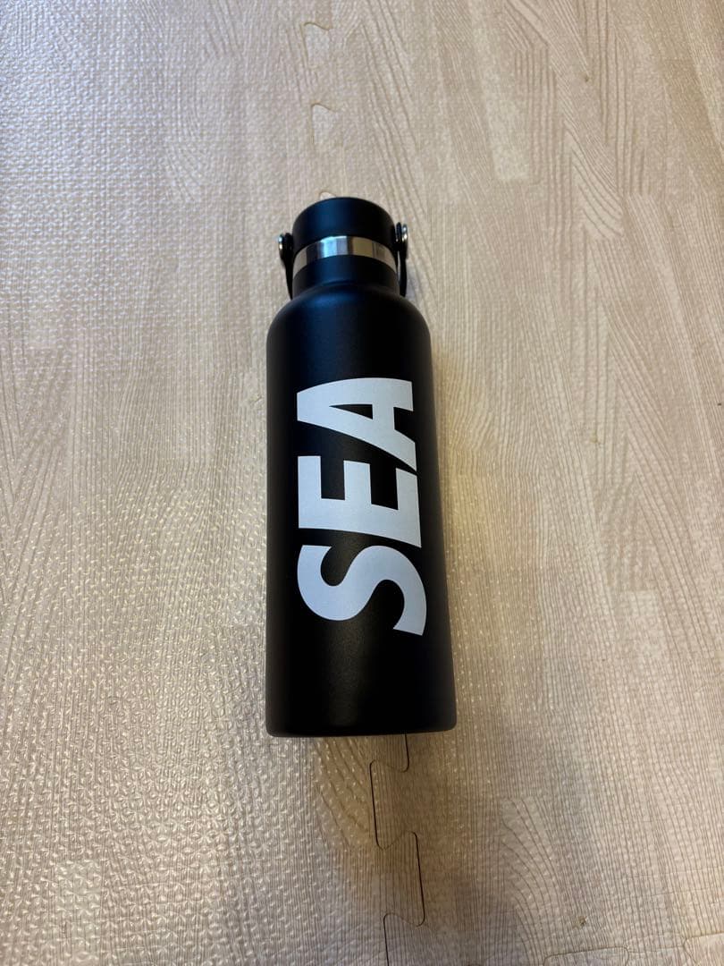 Hydro Flask x WIND AND SEA 黒水筒